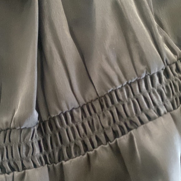 Bebe Off The Shoulder Long Sleeve Ruffel Romper - Picture 4 of 6